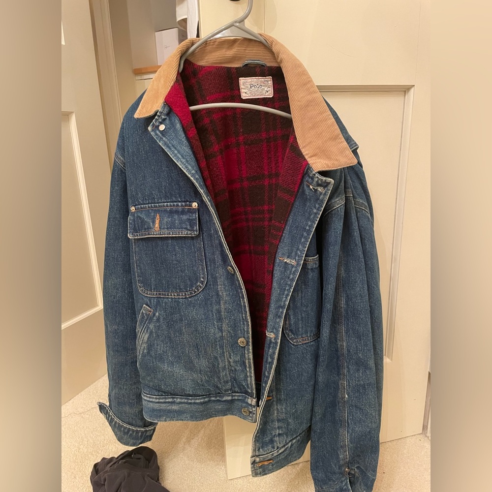 Vintage Polo jean jacket lined. In great condition, lightly worn, very warm.